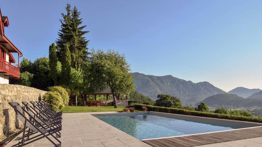 Le Chalet Des Pyrenees St Savin Saint-Savin  Exterior foto